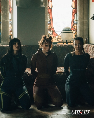 CatsEyesS01_282629.jpg